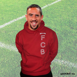 kapuze_rot_vornfcb