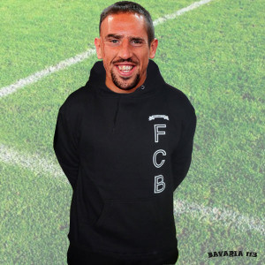 kapuze_sw_vorn_fcb